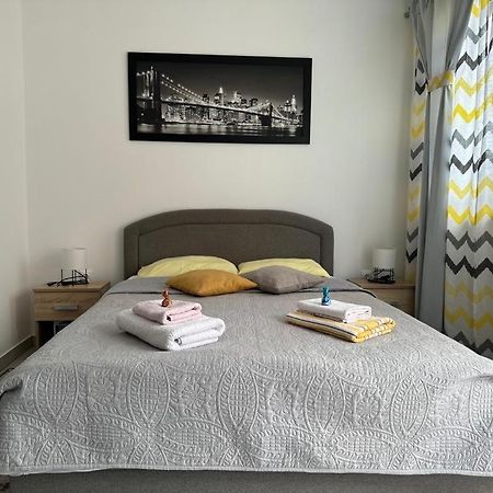Ines Studioapp Pula Exteriör bild
